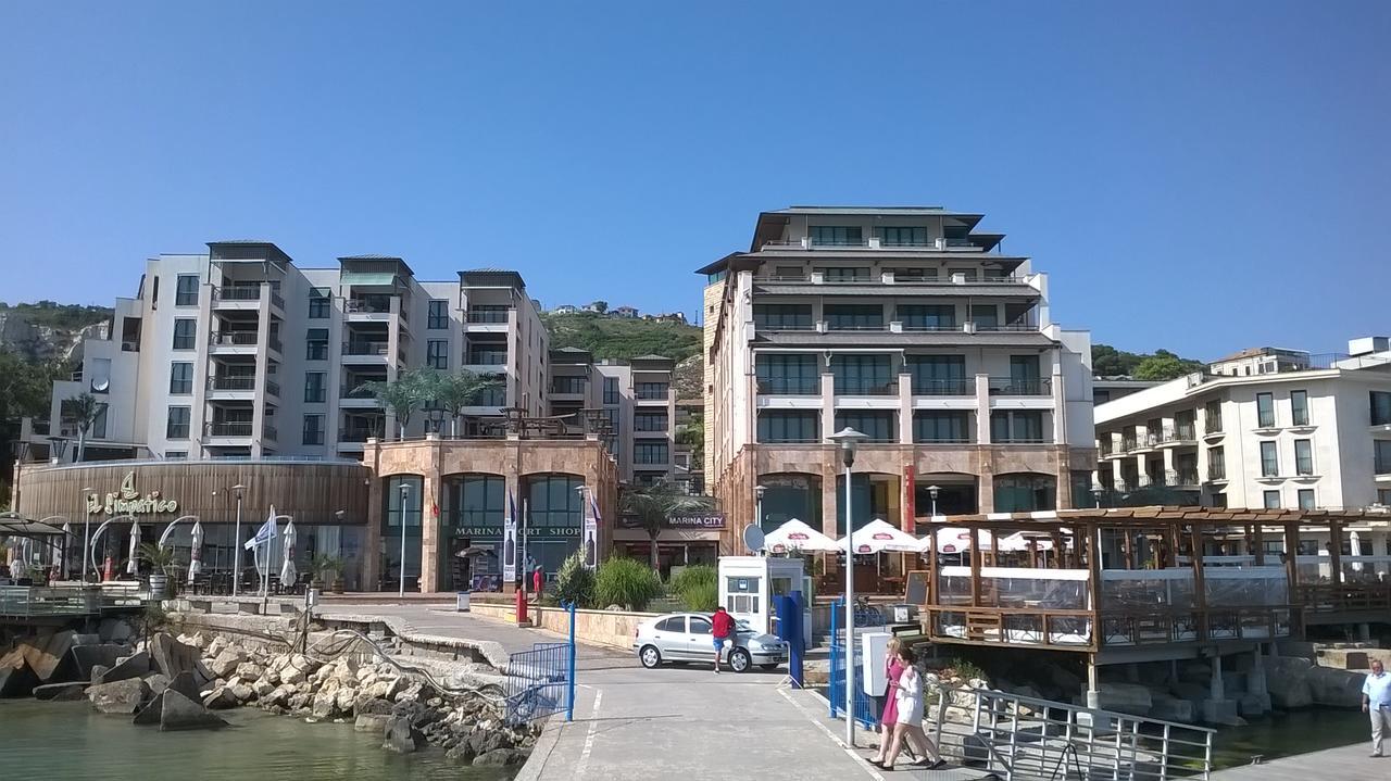 Marina City Aparthotel Baltschik Exterior foto