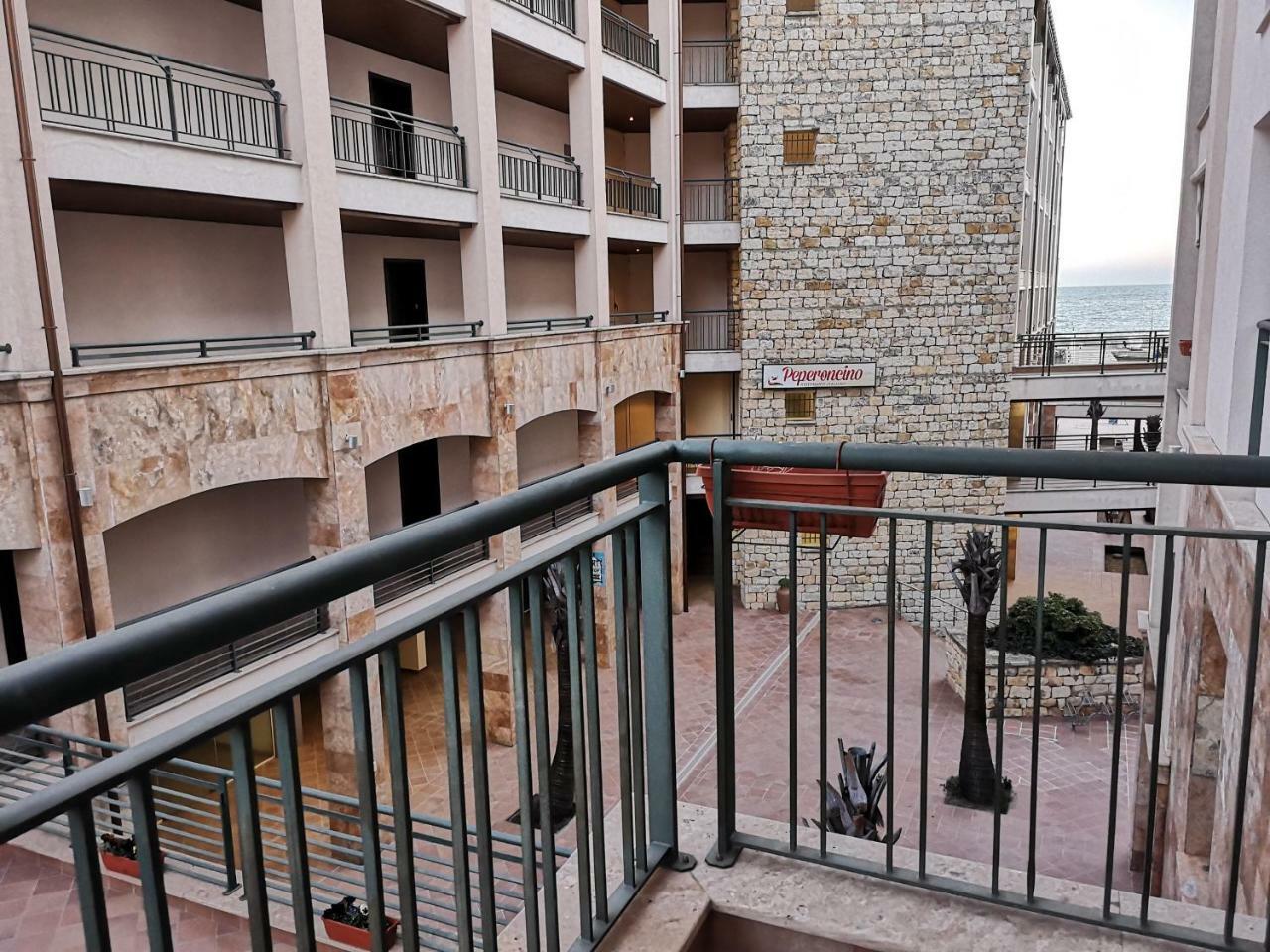 Marina City Aparthotel Baltschik Exterior foto